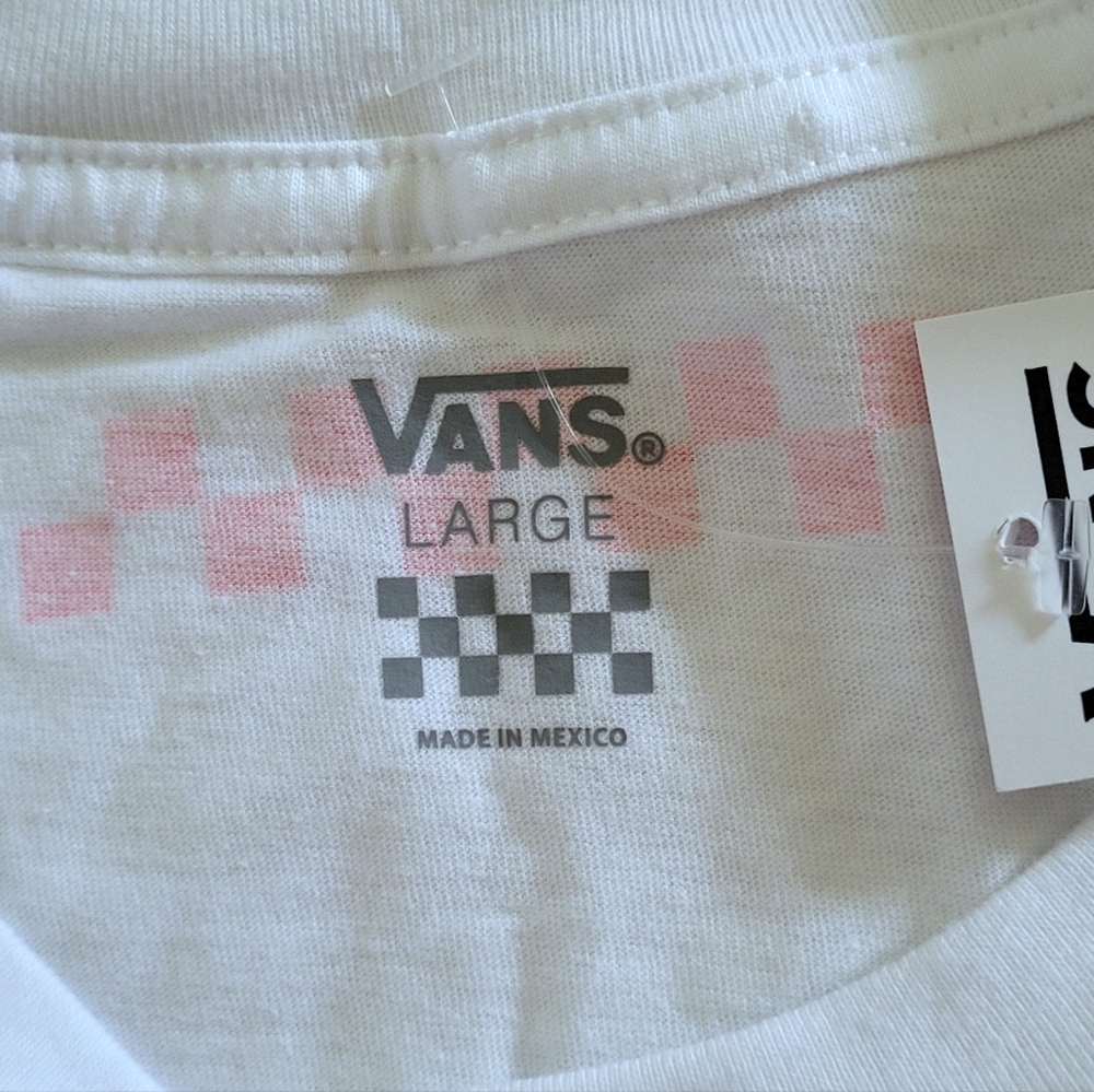 VANS🛹 "Trecker" Tee👕 - NWT - Picture 5 of 15